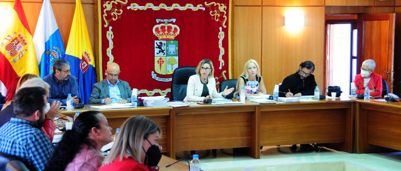 Celebración del Pleno en Tunte este jueves.