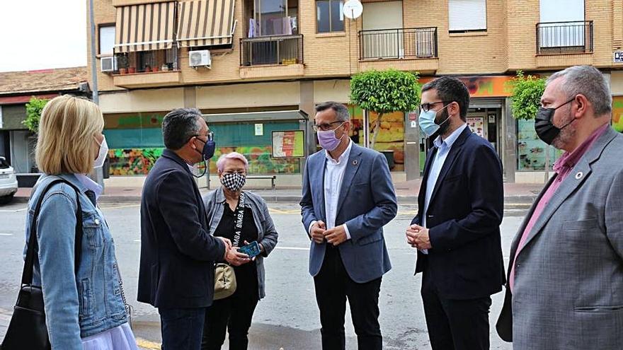 Diego Conesa ayer en su visita a Alquerías | L.O.