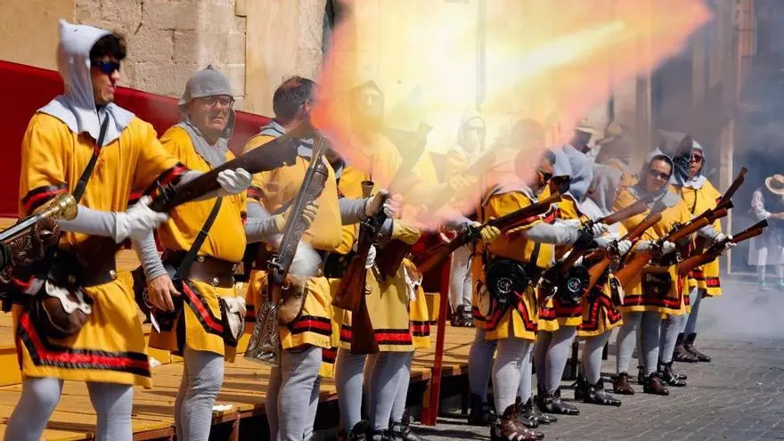 Embajada y alardo en Cocentaina