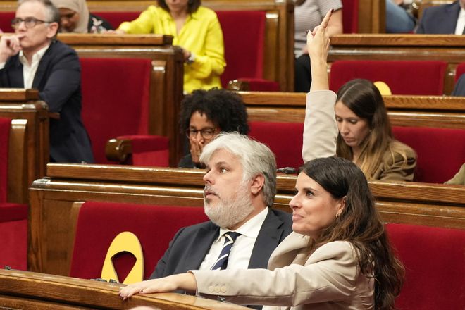 Junts votando el decreto.
