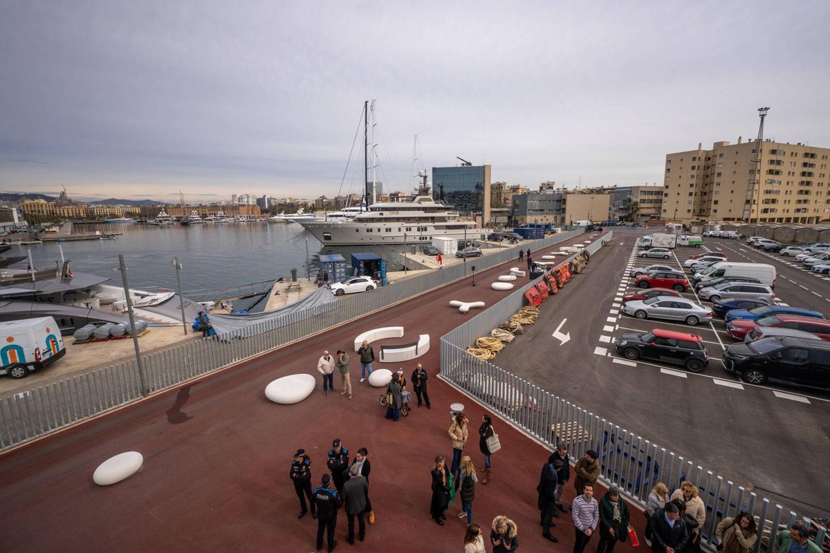barcelona 25/02/2025 Barcelona. Inauguración y apertura al público de la remodelación del Moll dels Pescadors. La reforma ha incluido un nuevo acceso público hasta la Torre del Rellotge y la nueva Llotja de Pescadors, que permite a los visitantes ver en directo la subasta del pescado. AUTOR: JORDI OTIX