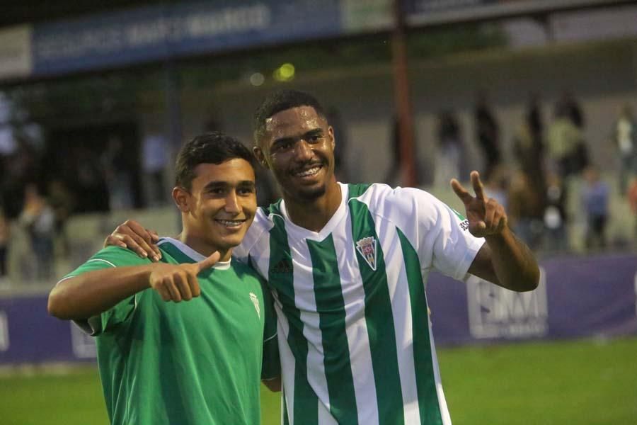 El Córdoba CF salva un punto ante el Yeclano