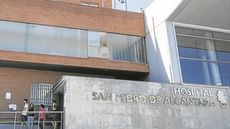 Cinco personas ingresadas por legionela en el hospital San Pedro de Alcántara en Cáceres