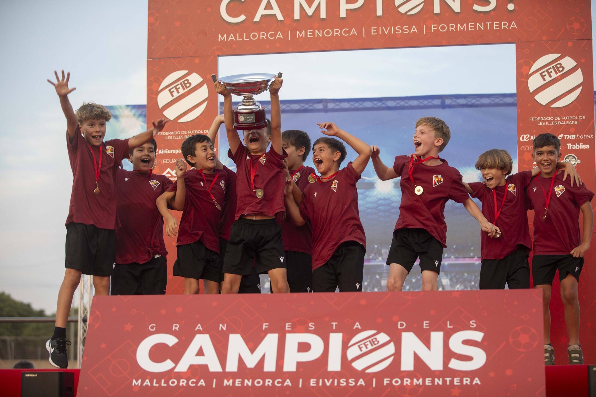 La Gran Festa dels Campions del fútbol base en imágenes