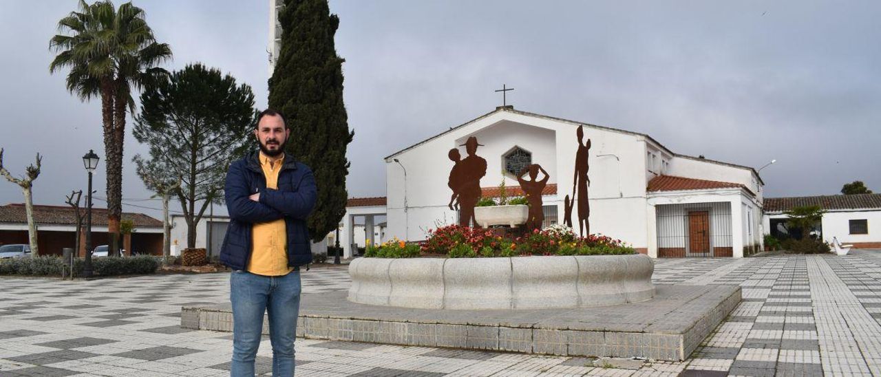 Jairo Pino, joven vecino y alcalde de Vivares.