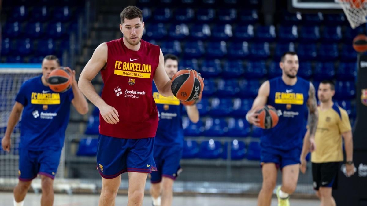 Joel Parra, durante un entrenamiento en el Barça de basket