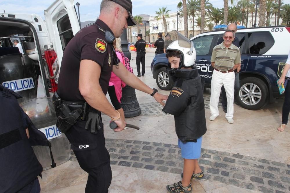 La Policía Nacional celebra su patrón con un simul