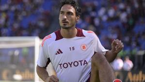 AS Romas Mats Hummels during the Serie A Enilive soccer match between AS Roma and Venezia at the Romes Olympic stadium, Italy - Sunday, September 29, 2024. Sport - Soccer. (Photo by Fabrizio Corradetti / LaPresse)