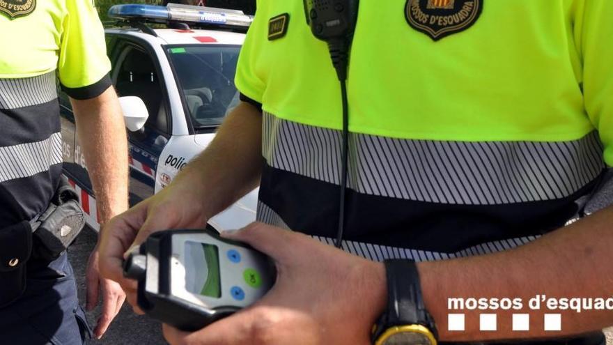 Els Mossos li van practicar la prova d&#039;alcoholèmia i el resultat estava per sobre del triple.