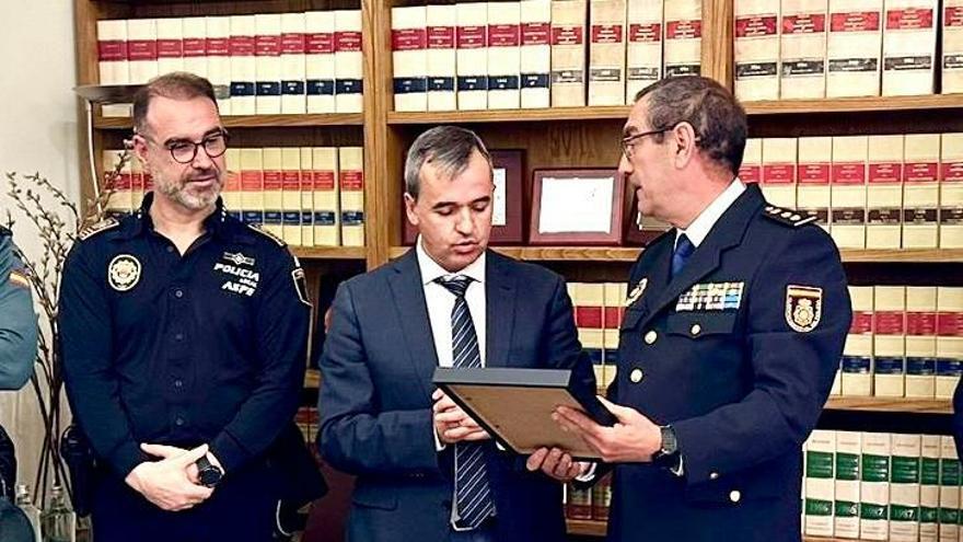 El Ayuntamiento de Aspe celebra el 200 aniversario de la creación de la Policía Nacional