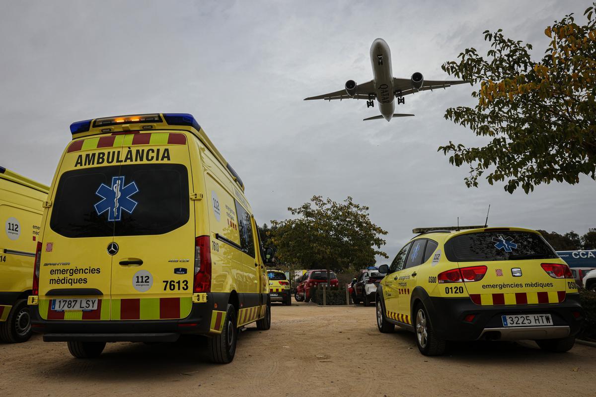 El aeropuerto de El Prat hace el primer simulacro de accidente aéreo en zona de humedales