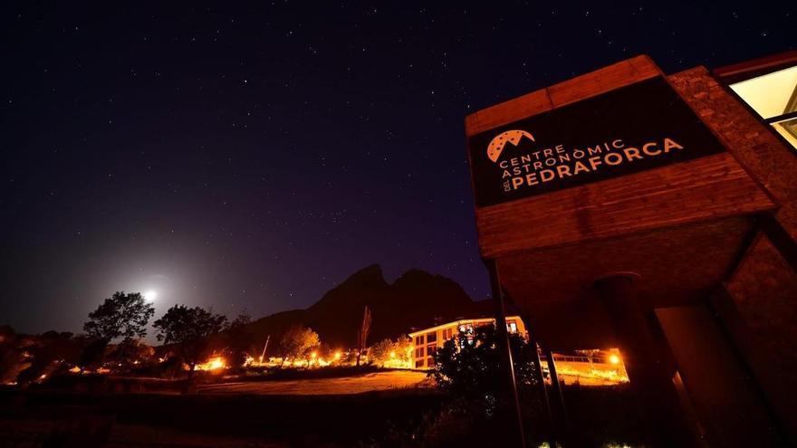 De Saldes al firmament: l'astroturisme omple les activitats del Centre Astronòmic del Pedraforca durant el mes d'agost