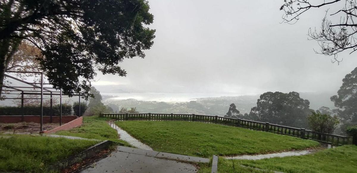 Estructura metálica
del quisco. |  Santos Á.