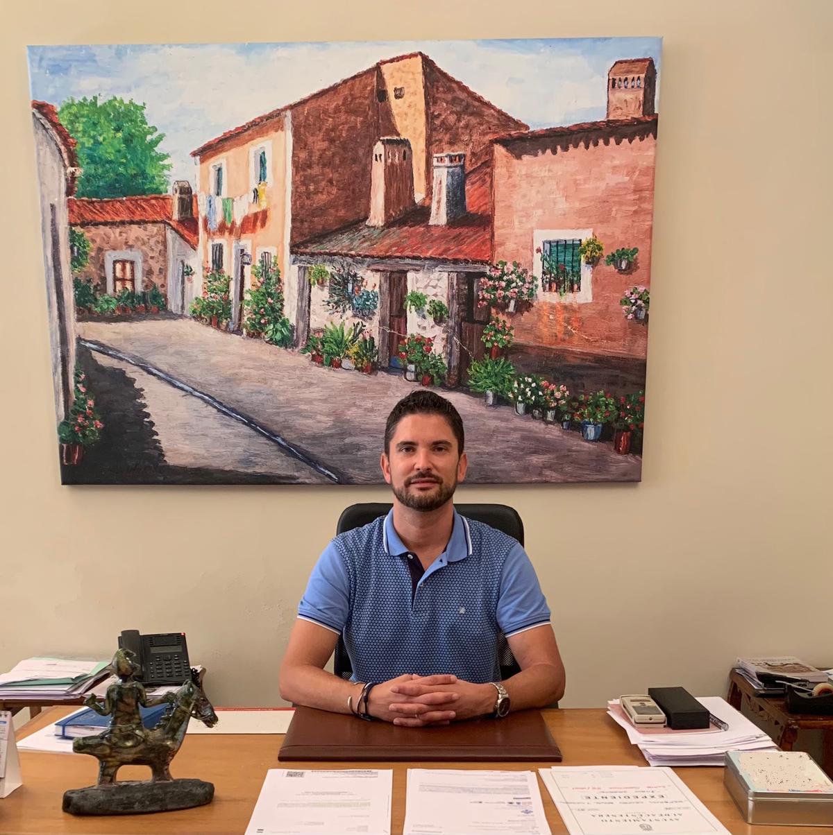 Francisco Muñoz, alcalde de Aldecentenera.