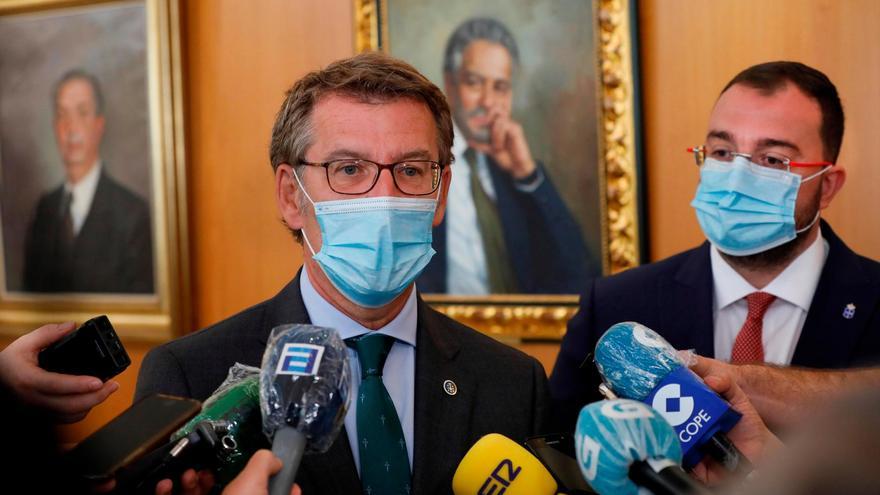 Feijóo, tras la reunión con Adrián Barbón (foto: EFE)