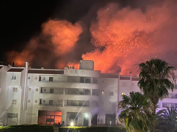 Todas las imágenes del devastador incendio en una zona de ocio de Ibiza