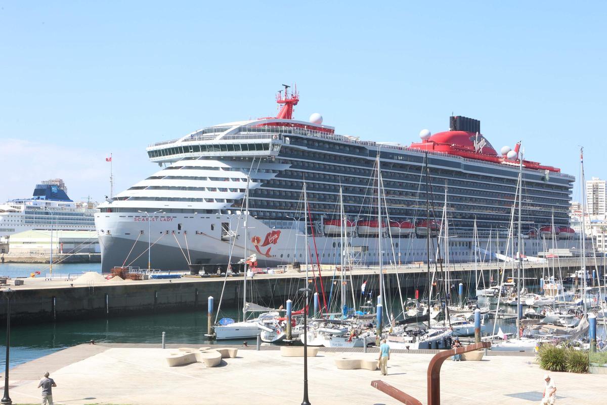 Cruceros en los muelles de A Coruña, el pasado mes de julio.