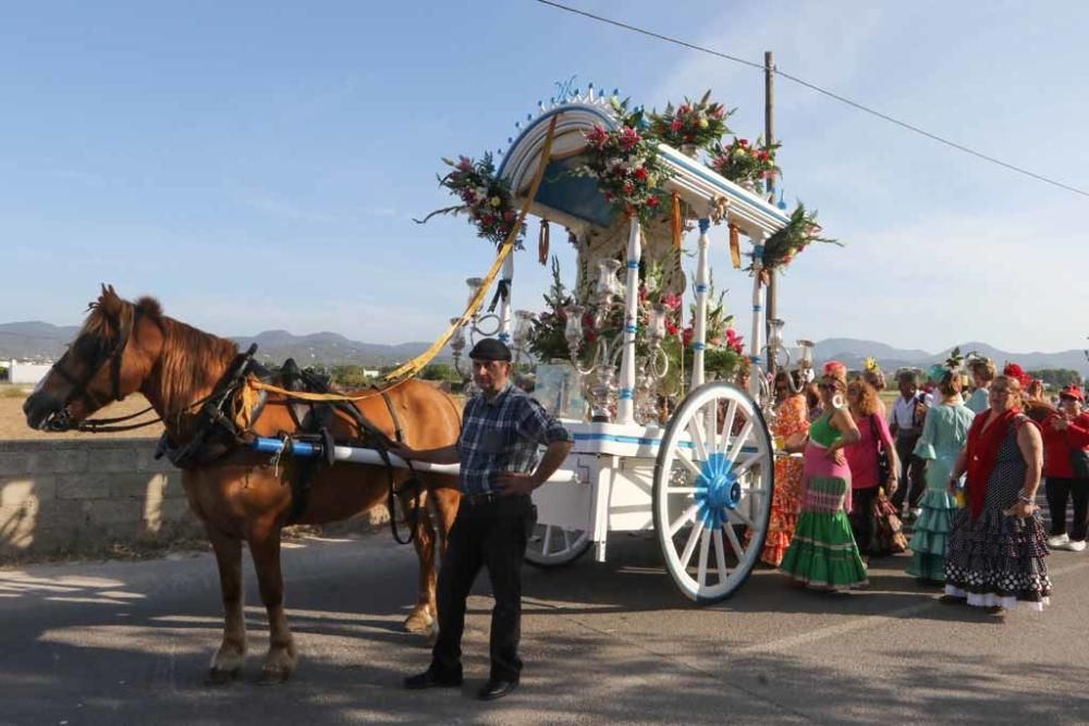 Centenares de personas participarán en tres días de fiesta, alegría y devoción en torno a la Virgen del Rocío, una celebración muy arraigada en Sant Antoni