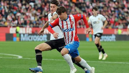 Pablo Torre ante el Valencia