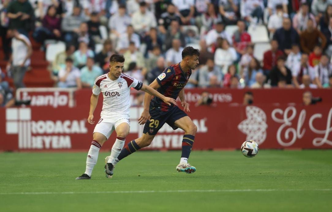 El partido entre el Albacete y el Levante UD, en imágenes