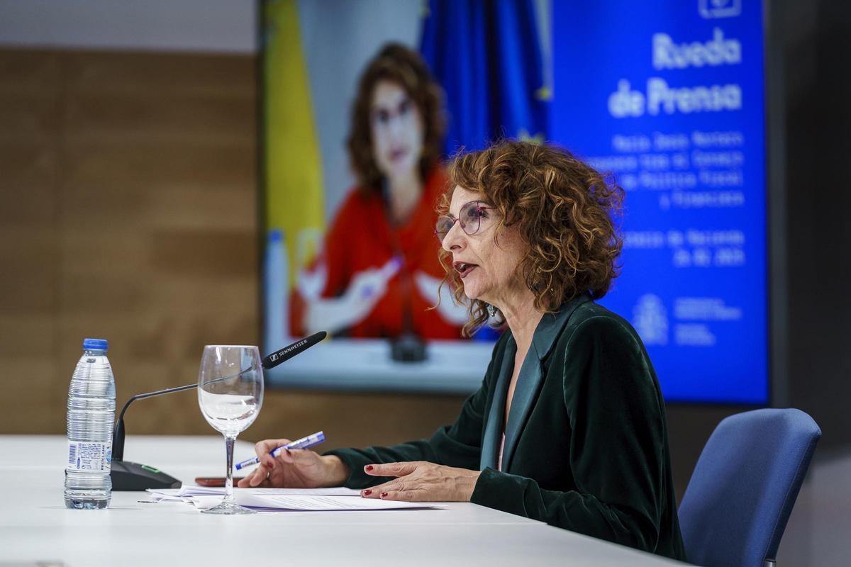 Hisenda proposa a les comunitats autònomes suavitzar el seu objectiu de dèficit al 0,1% el 2026