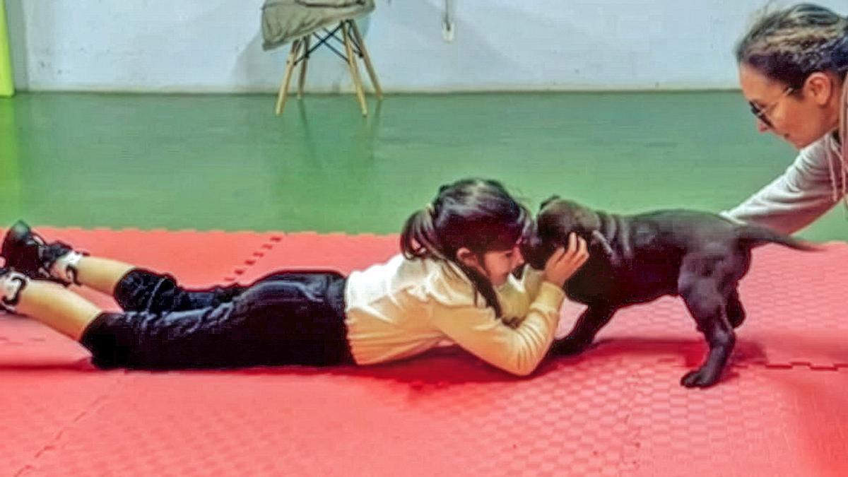 Leire, en una de las dinámicas con perros en Ramalladas.
