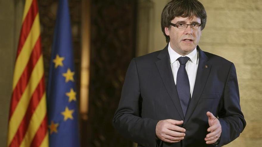 Puigdemont llama al Parlament a decidir sobre el intento de &quot;liquidar&quot; el autogobierno