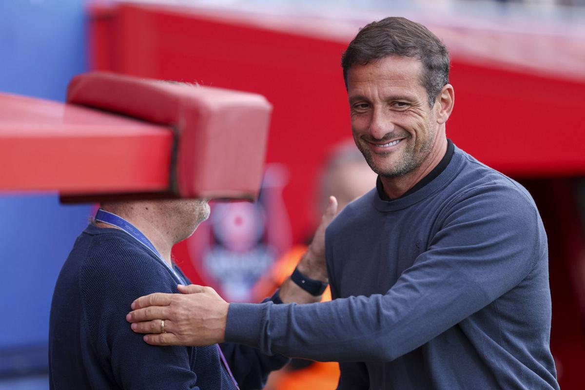 Belletti en en banquillo del Barça Atlètic