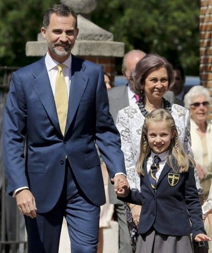 LA PRINCESA LEONOR RECIBE LA PRIMERA COMUNI?N