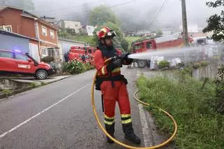 La UME se prepara en Valdés y Tineo para los incendios del verano