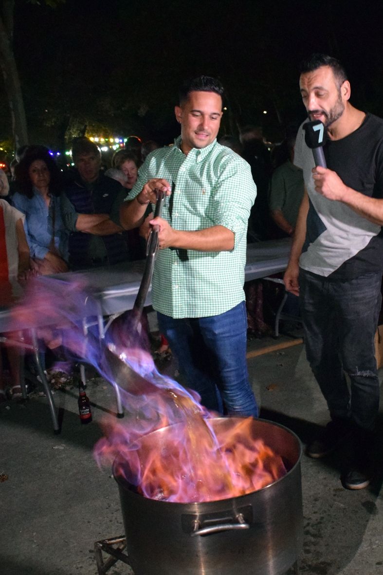 Un momento de la celebración de la fiesta de la caña y la anguila celebrada en Valga.