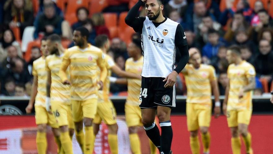 Garay no llega a Cornellà y Murillo vuelve a quedarse fuera