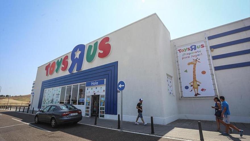 Toys R Us Garantiza Los 18 Empleos De La Tienda Pacense El Periodico Extremadura