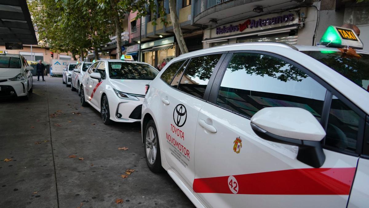 La tarifa del taxi subirá un 7% desde julio de 2023 - El Periódico  Extremadura