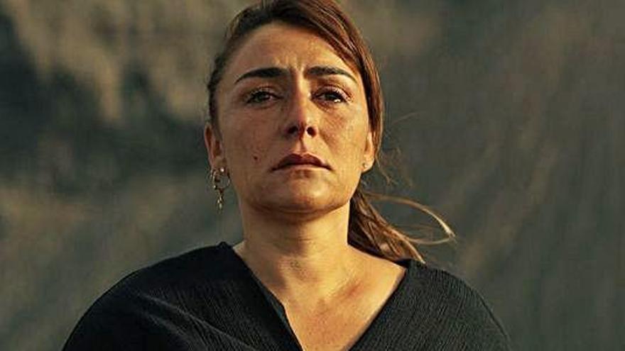 Candela Peña protagonitza la sèrie de vuit episodis.