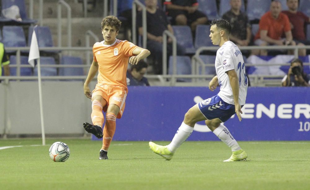 El partido entre el Tenerife y el Real Oviedo, en imágenes