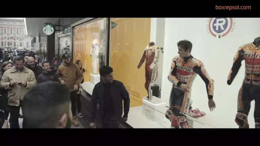 Marc Márquez revoluciona el centro de Madrid