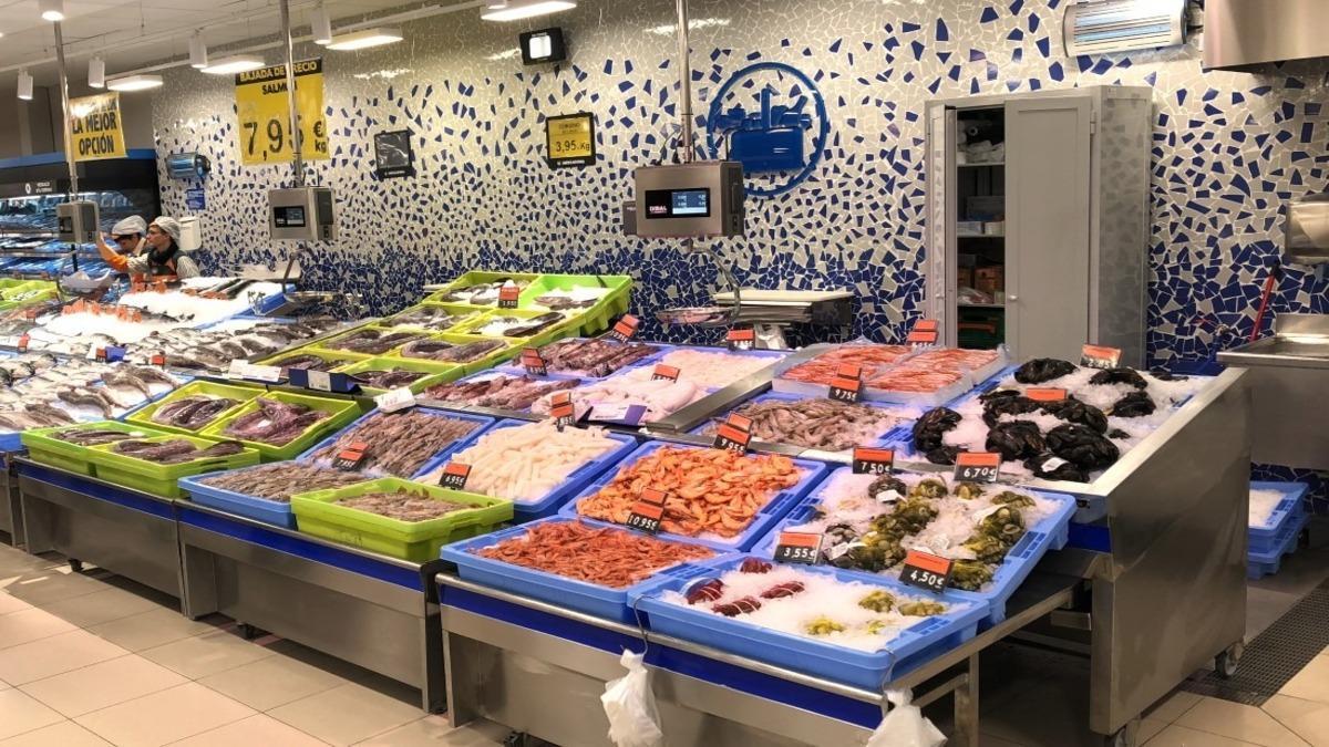 La curiosa diferencia entre las cajas azules y las cajas verdes de la pescadería de Mercadona