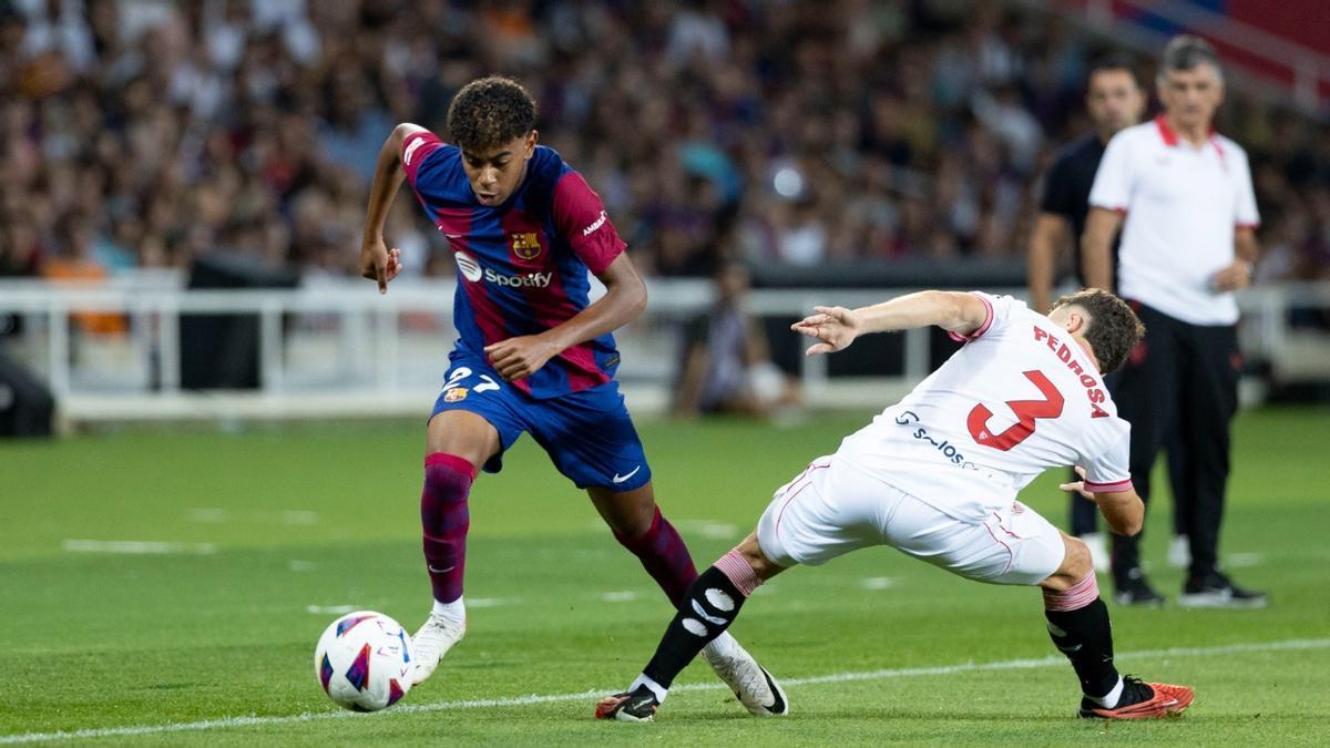 Lamine Yamal, ante el Sevilla en Montjuïc