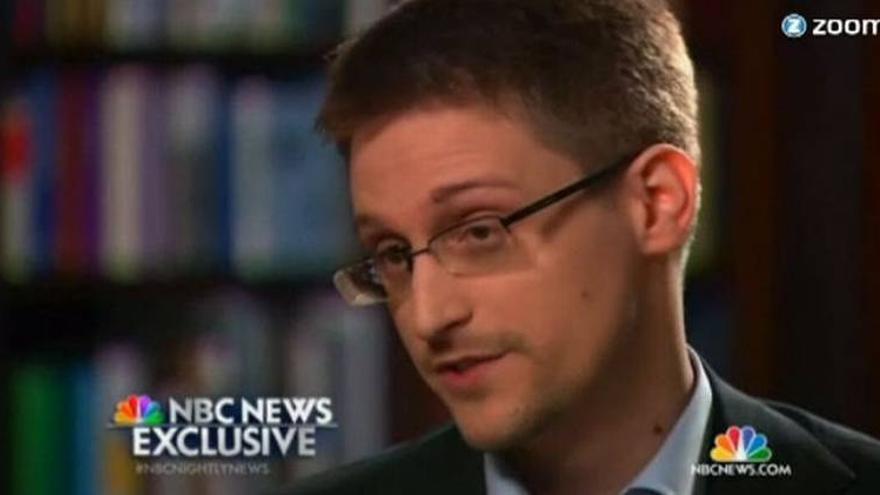 Snowden expresa su deseo de volver a EEUU y niega que sea un espía ruso