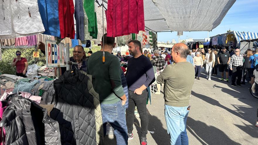 Visita de MC Cartagena al mercadillo de Cabo de Palos