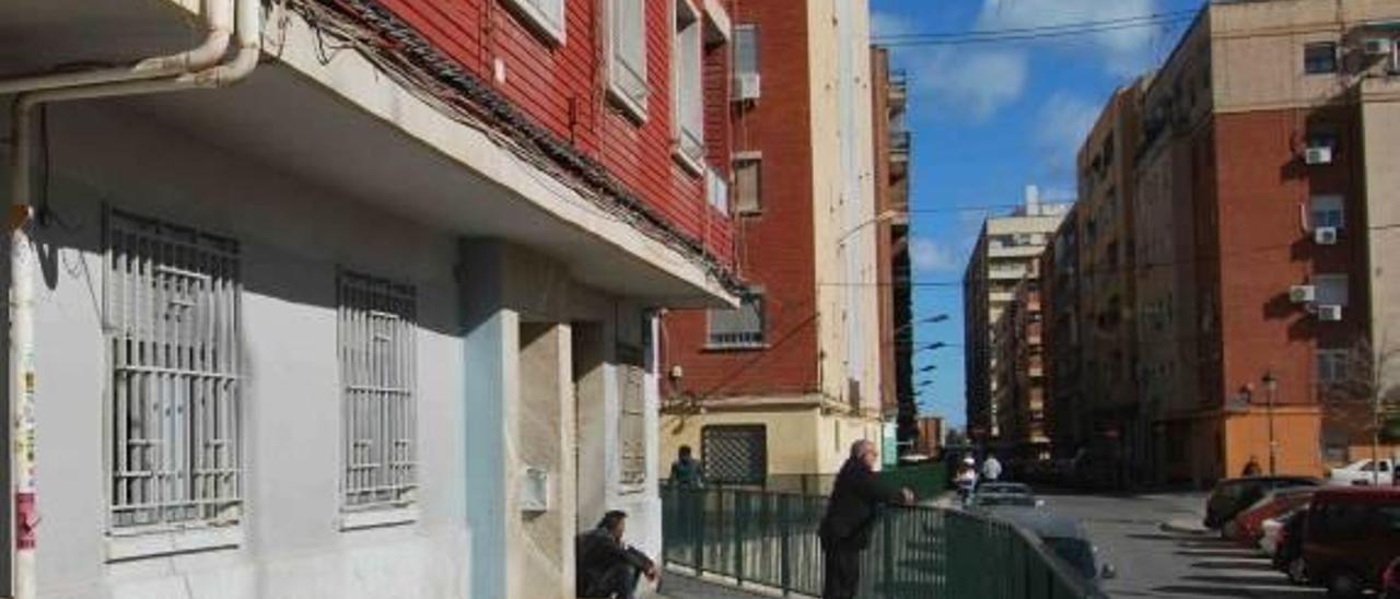 El ayuntamiento negocia con los bancos la entrega de casas y locales de desahuciados