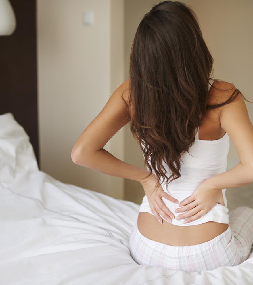 Lumbago, ciática... cómo prevenir los dolores de espalda que aumentan en verano