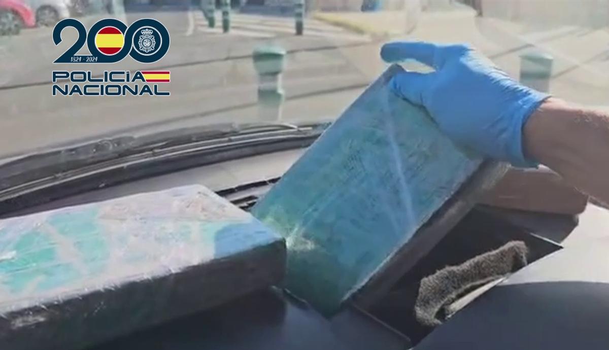 Droga oculta en el vehículo en Santa Pola