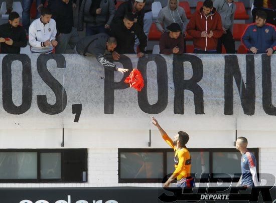 El Valencia CF entrena ante su afición