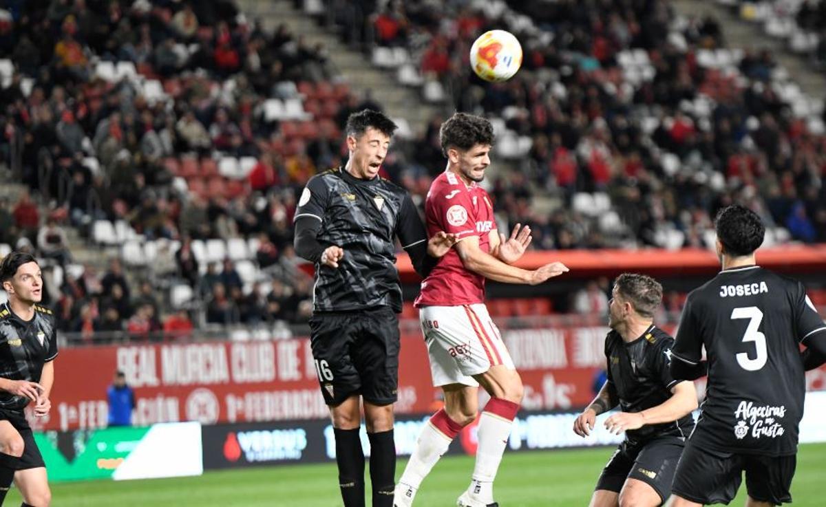 Óscar Gil en el duelo de este domingo