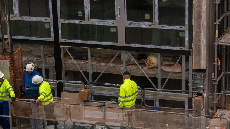Los trabajadores extranjeros que viven en A Coruña se duplican en cinco años y pasan por primera vez de las 10.000 personas