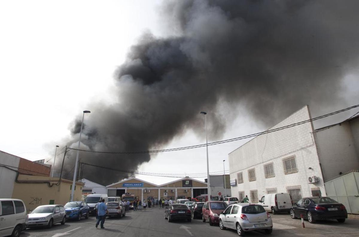 Incendio en una planta de reciclaje de Alboraia