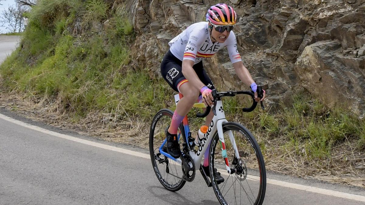 La ciclista mallorquina Mavi García, en una de las etapas de la Vuelta a Andalucía.