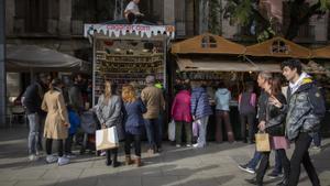 Ambiente de compras este diciembre en el centro de Barcelona.